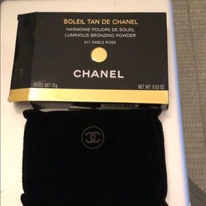 Luminous bronzing powder